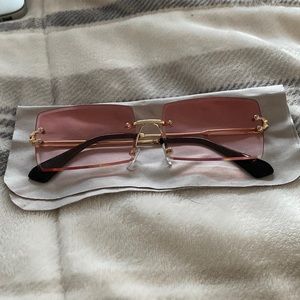 Pink lens Rectangle frame sunglasses!